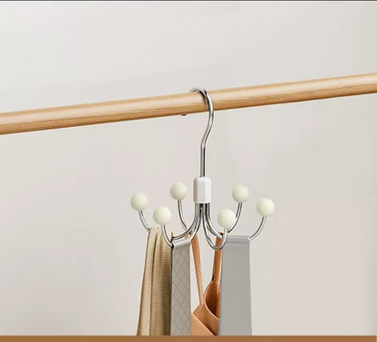 360° clothes hook with 6 arms – More space in the closet