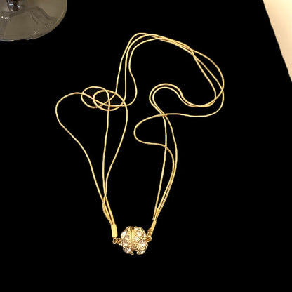 ✨ Magnetic Crystal Ball Collarbone Necklace – Minimalist Luxury, Effortlessly Elegant💎