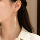 ✨ Brincos Elegantes em Forma de Gota – Elegância Francesa com Zircónias Brilhantes! 💎🤍