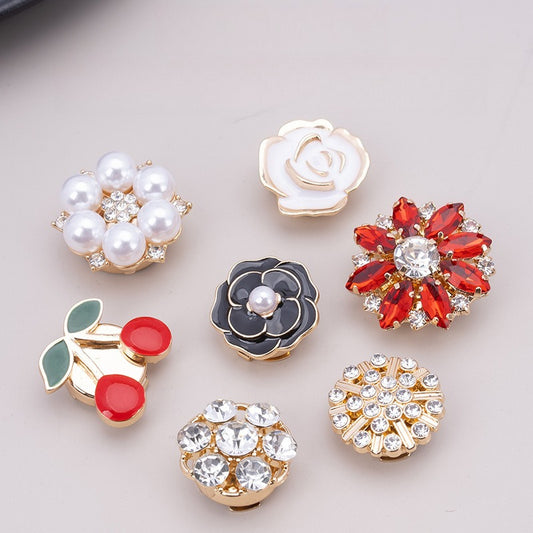 ✨Pearl Rhinestone Clothing Brooch Button